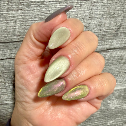 Soft Sage Cat Eye Gel Polish